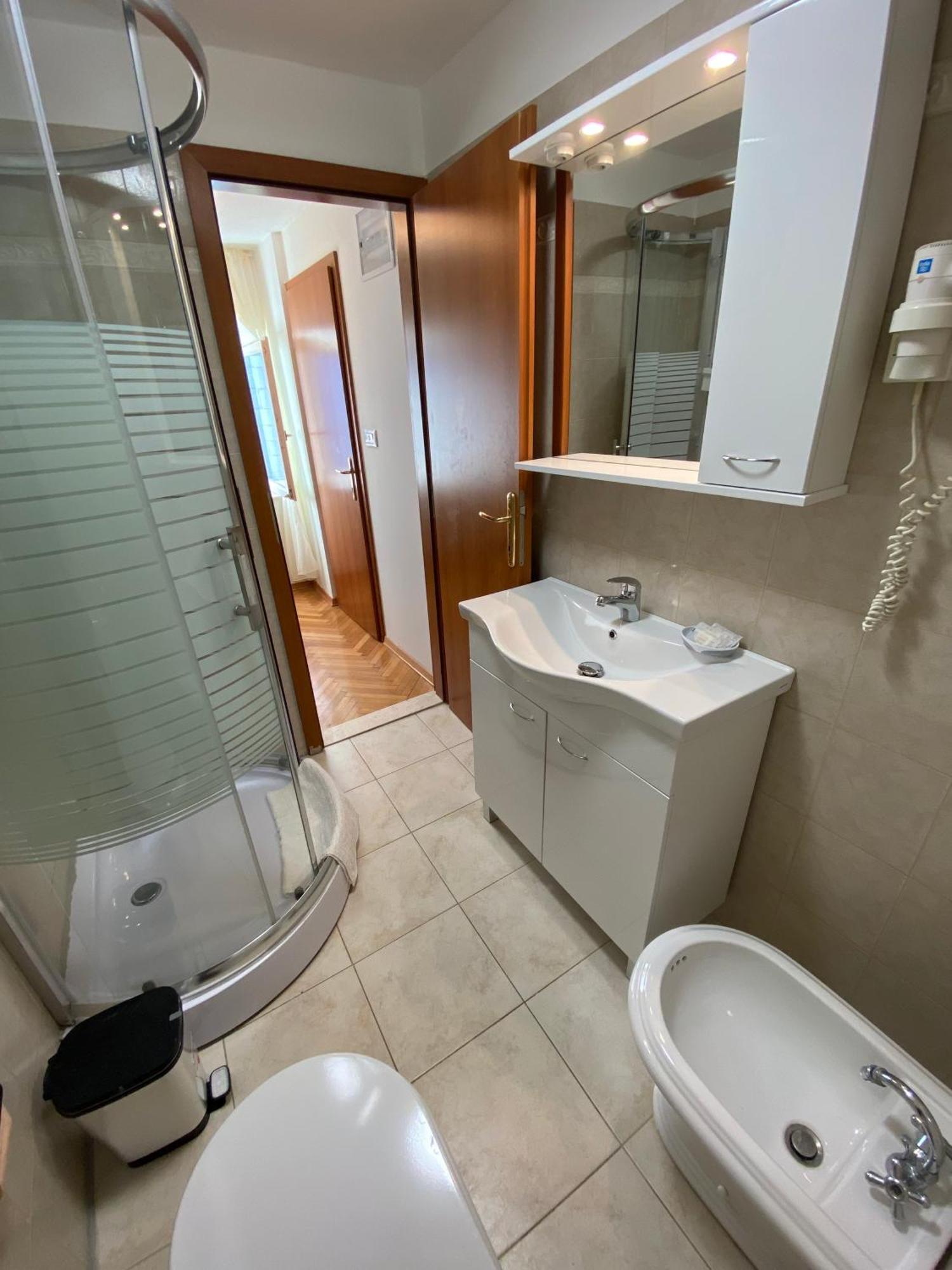 Rooms Base Сплит Экстерьер фото